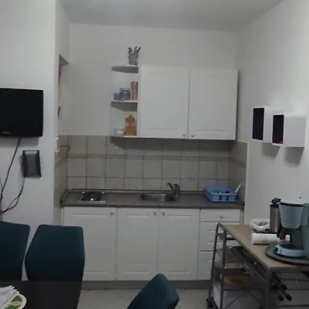 Mariela Apartment *